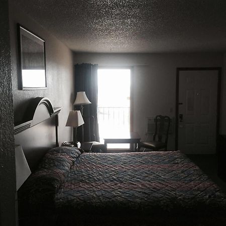 Country Inn Bolivar 외부 사진